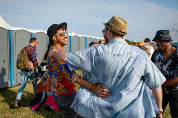 Best Luxury portable toilet rental  in Oberlin, OH
